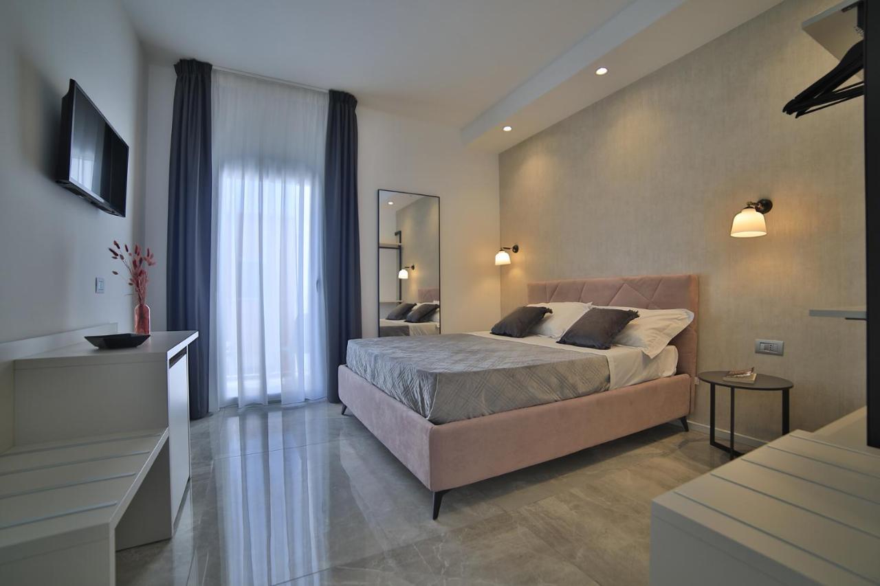 Calaluna Rooms Porto Cesareo Exterior photo